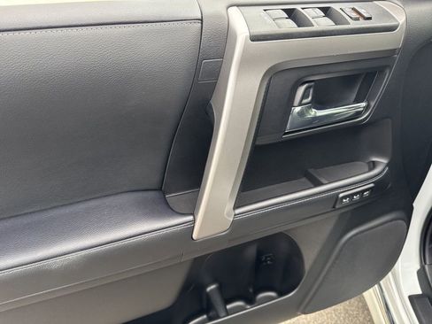 Used 2024 Toyota 4Runner Limited AWD/4WD image 9