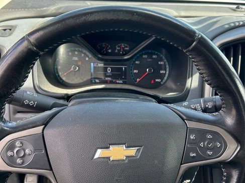 Used 2017 Chevrolet Colorado Z71 AWD/4WD image 9