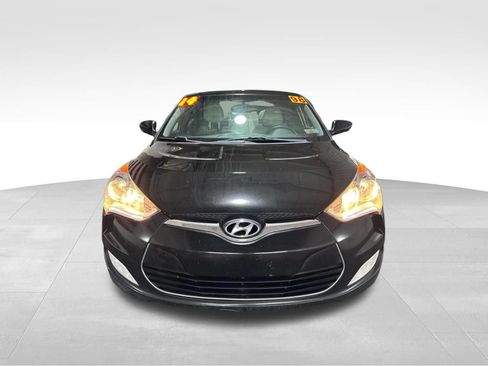 Used 2014 Hyundai Veloster w/ Technology Package 03 FWD image 2