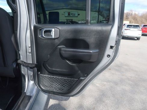 Used 2021 Jeep Wrangler Unlimited Sport image 17