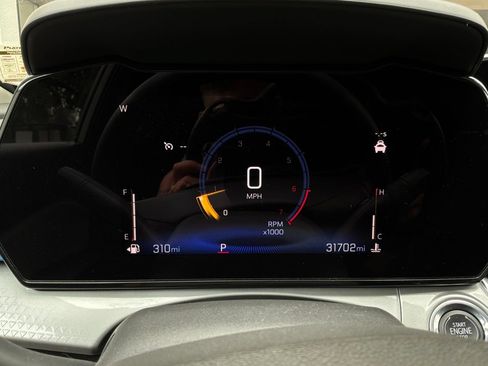Used 2025 Chevrolet Trax LT FWD image 34