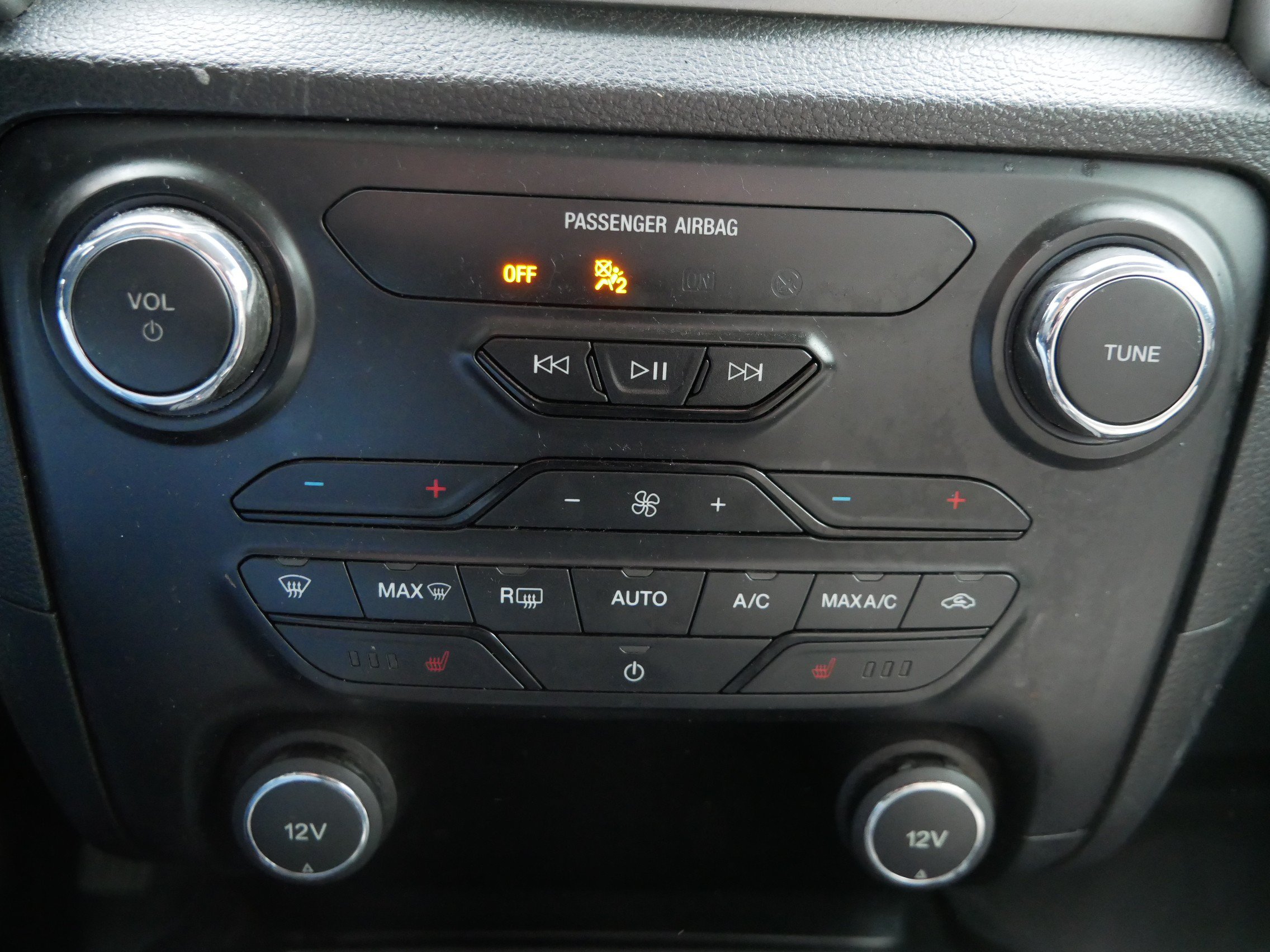 Used 2020 Ford Ranger XLT w/ Equipment Group 302A Luxury AWD/4WD image 14