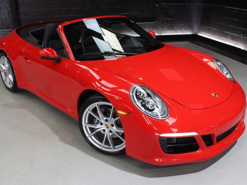 Used 2019 Porsche 911 Carrera w/ Sportdesign Package image 21