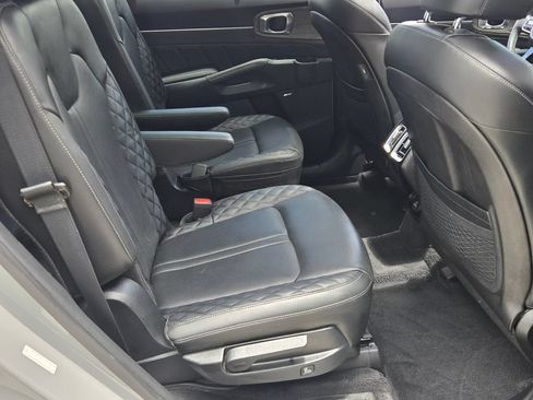 Used 2023 Kia Sorento SX Prestige AWD/4WD image 17