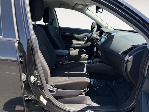 Used 2024 Mitsubishi Outlander Sport ES AWD/4WD image 19