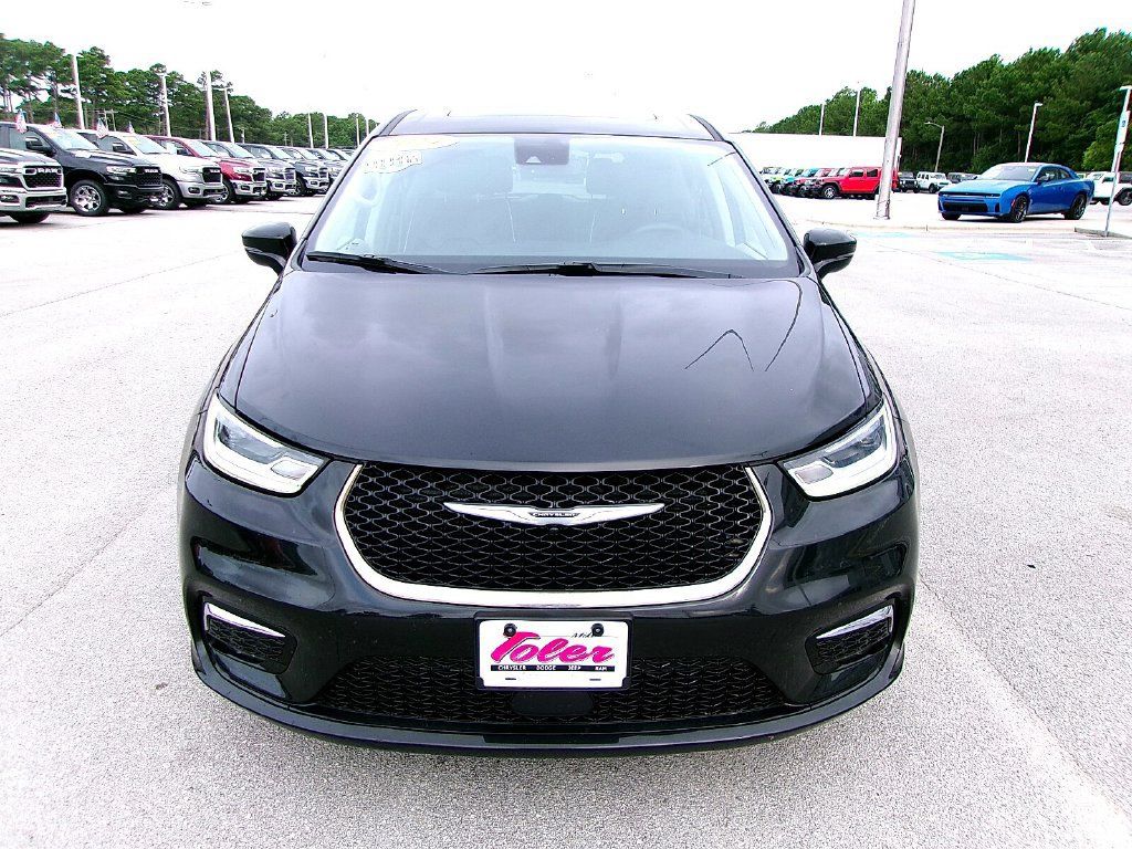 Used 2024 Chrysler Pacifica Limited FWD image 5