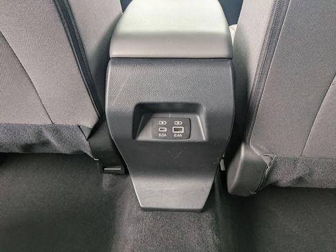 Used 2025 Subaru Crosstrek 2.5i Premium AWD/4WD image 24