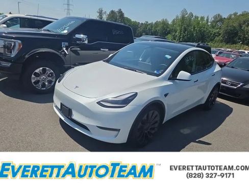 Used 2023 Tesla Model Y Performance AWD/4WD image 1