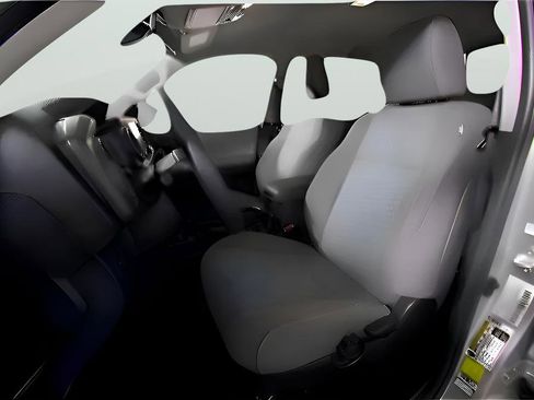 Used 2023 Toyota Tacoma SR image 17