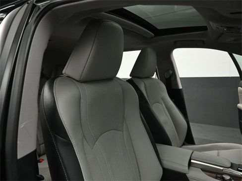 Used 2018 Lexus RX 350L AWD image 32