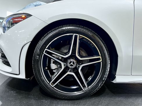 Used 2023 Mercedes-Benz CLA 250 image 27