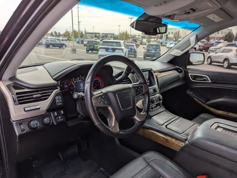 Used 2016 GMC Yukon Denali image 14