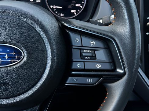 Used 2024 Subaru Crosstrek 2.5i Limited w/ Crosstrek Mirror Package image 11