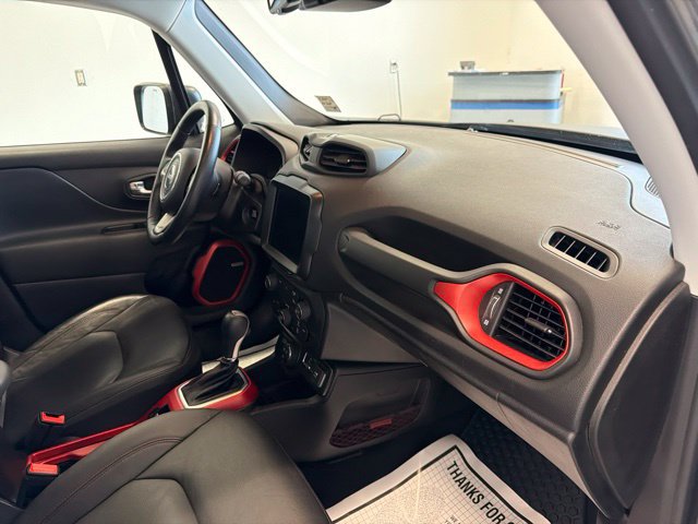 Used 2021 Jeep Renegade Trailhawk w/ Sun & Sound Group AWD/4WD image 36
