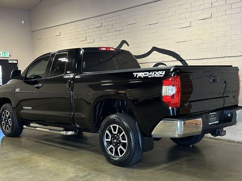 Used 2016 Toyota Tundra SR5 w/ TRD Off Road Package AWD/4WD image 7