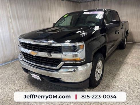 Used 2018 Chevrolet Silverado 1500 LT w/ Trailering Package AWD/4WD image 6