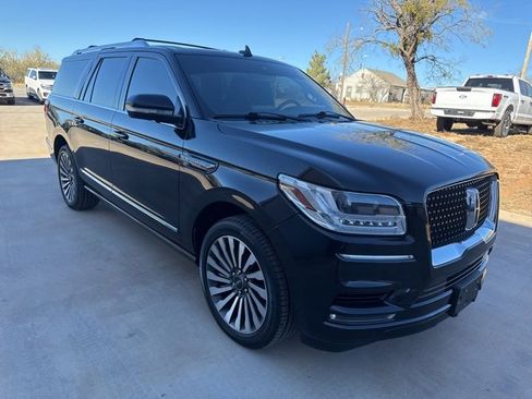 Used 2021 Lincoln Navigator L Reserve image 1