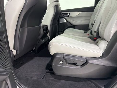 Certified 2026 Acura MDX SH-AWD w/ Technology Package image 15