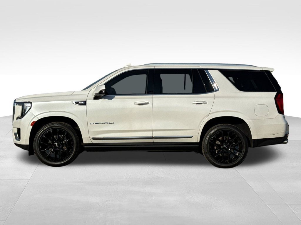 Used 2022 GMC Yukon Denali RWD image 2
