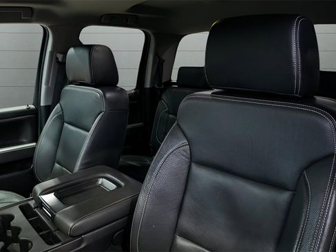 Used 2018 Chevrolet Silverado 1500 LT w/ All Star Edition image 2