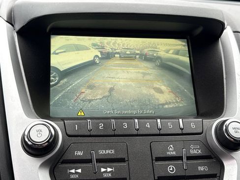 Used 2017 Chevrolet Equinox LS image 24