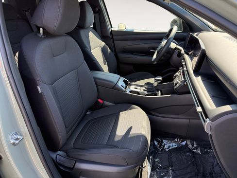 Used 2025 Hyundai Santa Cruz SE image 19