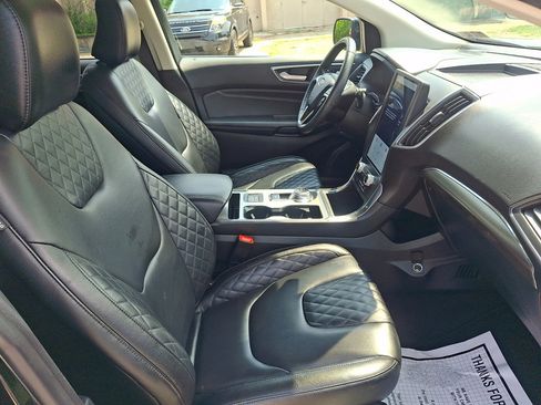 Used 2024 Ford Edge Titanium AWD/4WD image 16