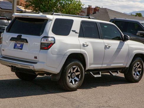 Used 2020 Toyota 4Runner TRD Off-Road Premium AWD/4WD image 5