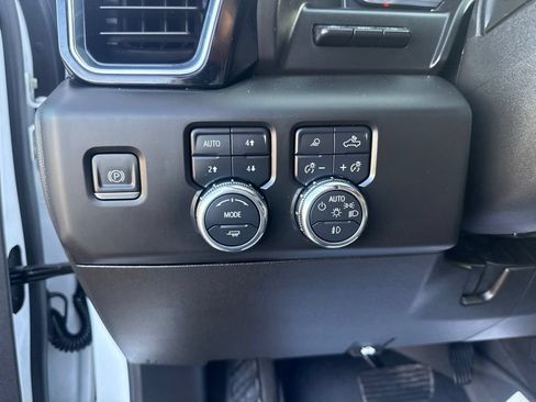 Used 2024 GMC Sierra 2500 Denali Ultimate AWD/4WD image 23