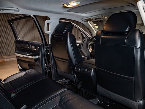 Used 2018 Toyota Tundra Platinum image 22