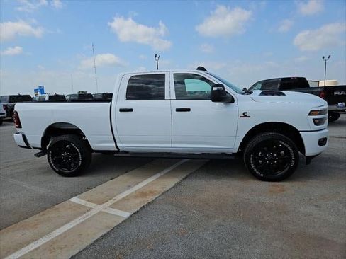 New 2026 RAM 2500 Tradesman AWD/4WD image 39