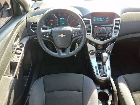 Used 2015 Chevrolet Cruze LT FWD image 11