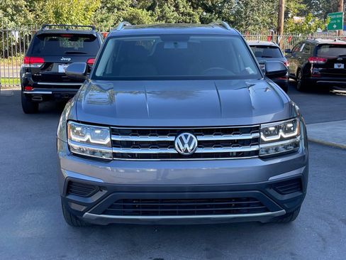 Used 2018 Volkswagen Atlas Launch Edition FWD image 2