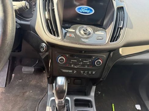 Used 2018 Ford Escape Titanium w/ Ford Safe & Smart Package AWD/4WD image 15