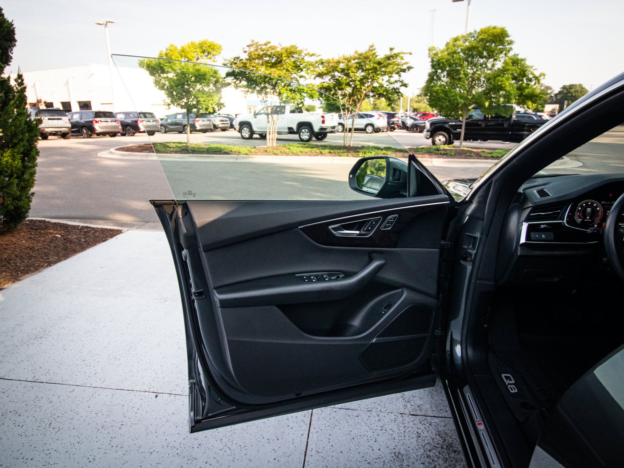 Used 2021 Audi Q8 Premium Plus AWD/4WD image 14