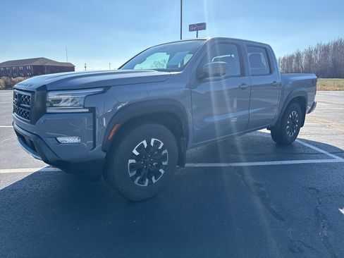 Used 2022 Nissan Frontier Pro-X image 1