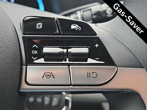 Used 2026 Hyundai Elantra SE FWD image 27