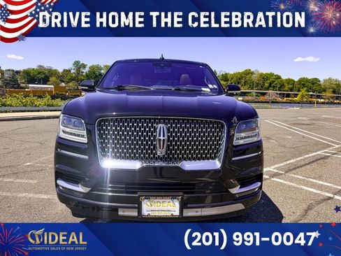 Used 2019 Lincoln Navigator L Reserve w/ Cargo Package AWD/4WD image 2