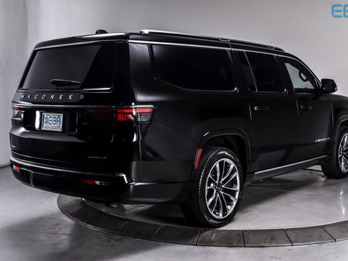 Used 2023 Jeep Wagoneer L Series III w/ Premium Group I image 6