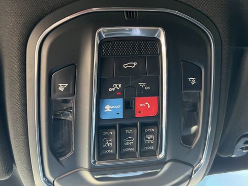 Used 2023 Jeep Wagoneer Series II image 22