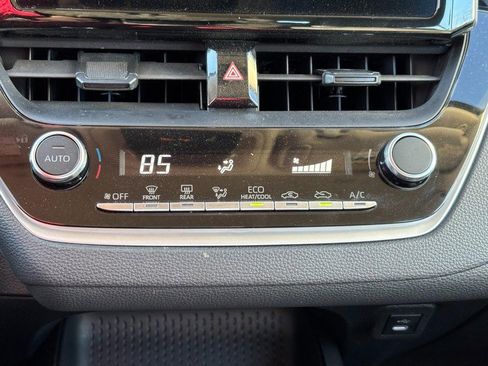 Used 2024 Toyota Corolla LE image 25