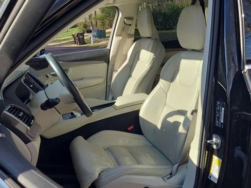 Certified 2023 Volvo XC90 T8 Ultimate image 16