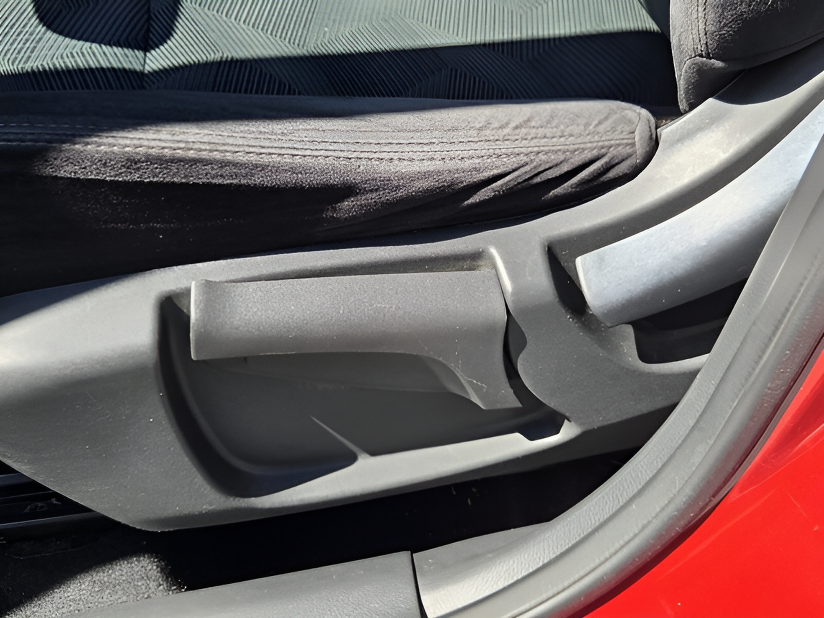 Used 2014 Nissan Rogue S FWD image 12