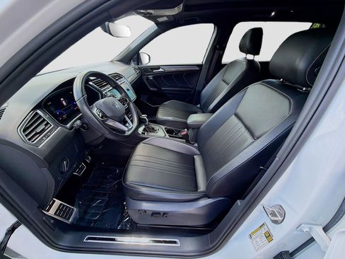 Used 2024 Volkswagen Tiguan SE R-Line FWD image 18