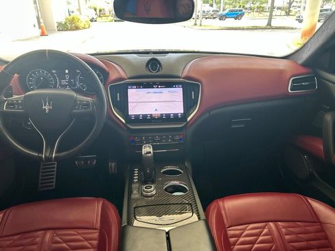 Used 2021 Maserati Ghibli S GranSport Q4 AWD/4WD image 31
