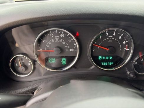 Used 2018 Jeep Wrangler Unlimited Sahara w/ Connectivity Group image 14