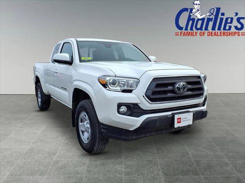 Certified 2023 Toyota Tacoma SR5 image 3