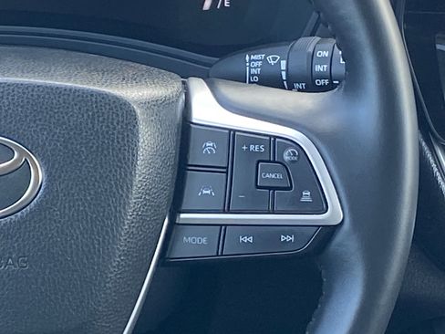 Certified 2025 Toyota Grand Highlander AWD image 19