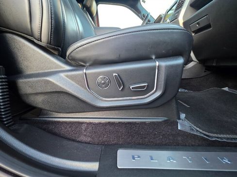 Used 2017 Ford F150 Platinum w/ Equipment Group 701A Luxury image 44