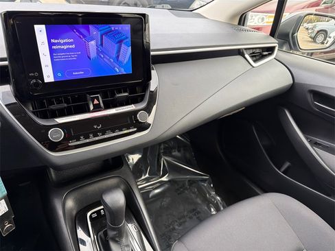 Used 2023 Toyota Corolla LE image 21